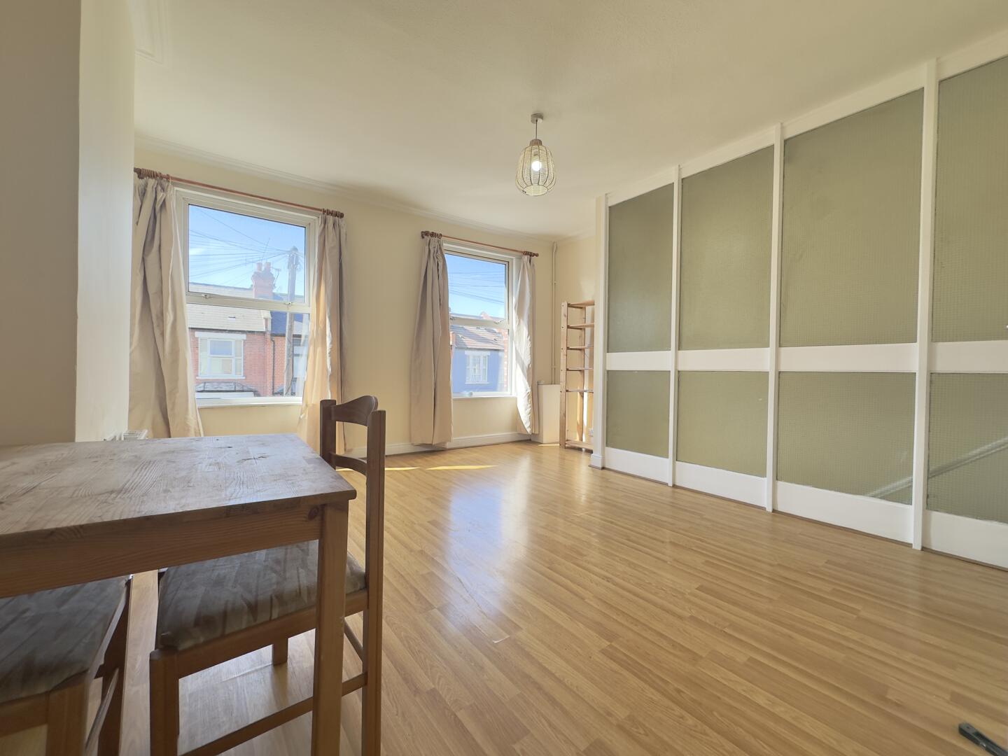 1 bed property in Hermitage Road, London